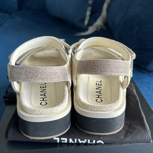 CHANEL 2022 Interlocking CC Ivory and Black Dad Suede Sandals Size 40 - Picture 6 of 12